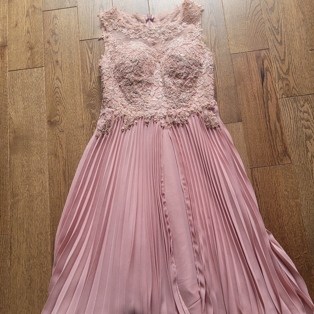 JJ House - Fancy Graduation / Wedding Dress